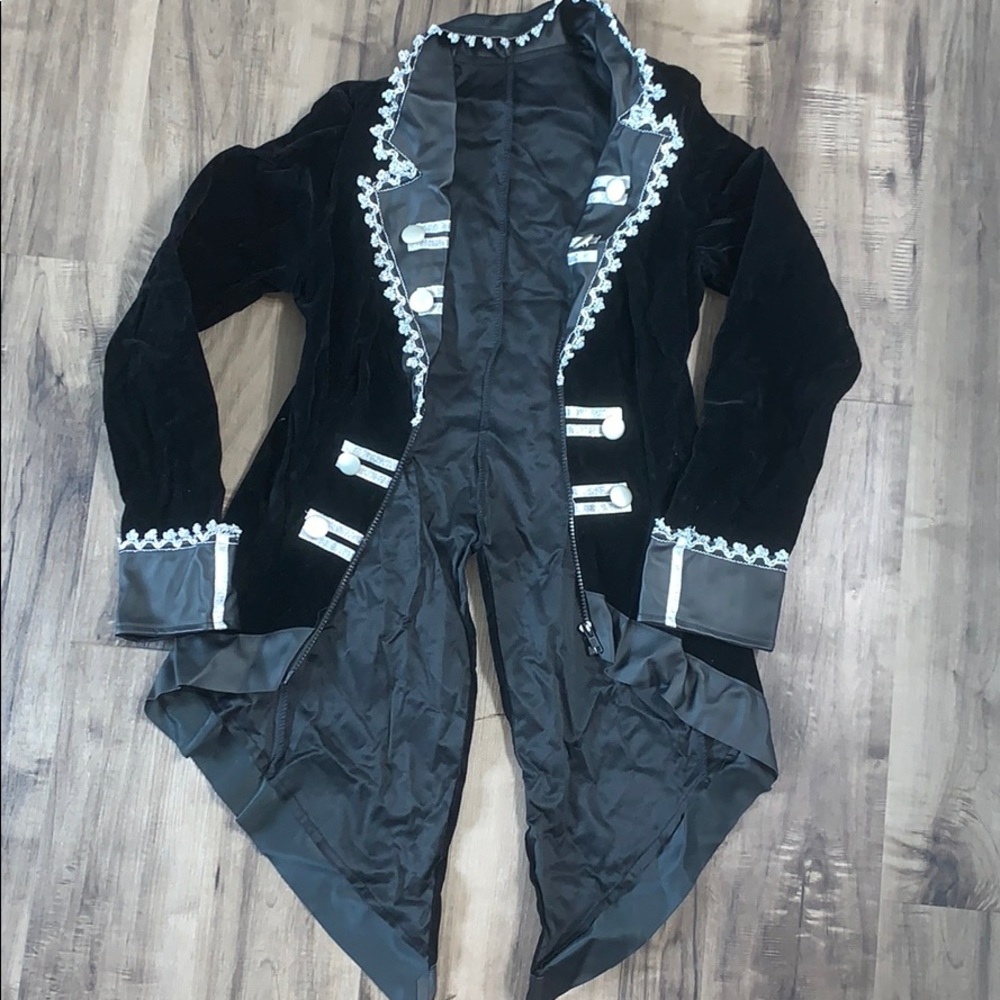 Pirate costume (extra pictures)of precious listing